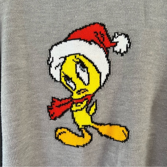 Grey sweater long sleeve tweetybird xmas size M/L - Picture 2 of 4
